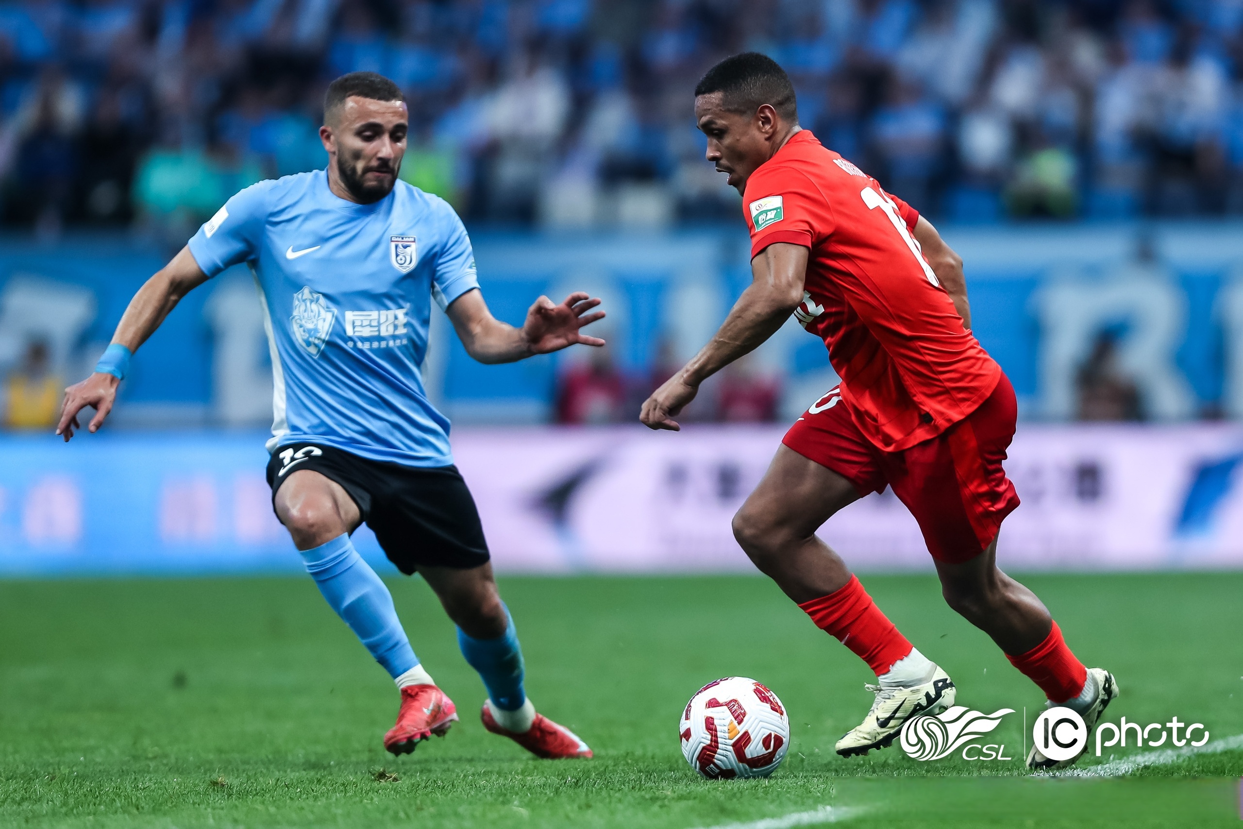 转折点新疆广汇篮板制胜；葡超转会期攻防权衡；球迷炸锅；赛程密集仍需轮换