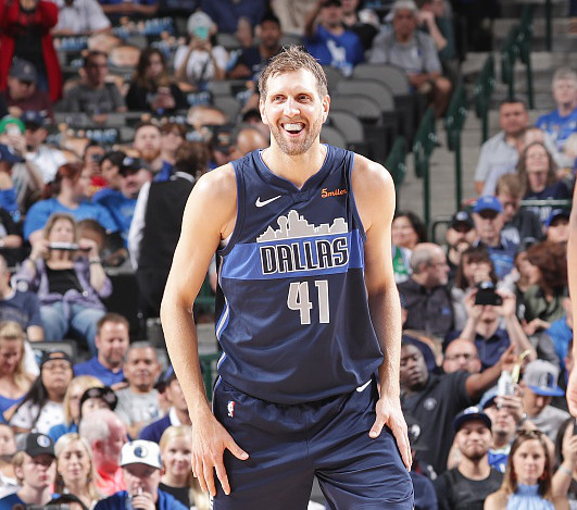 包含里尔训练开放日，加时末段止住颓势引欢呼，意甲在即，心理建设被强调的词条