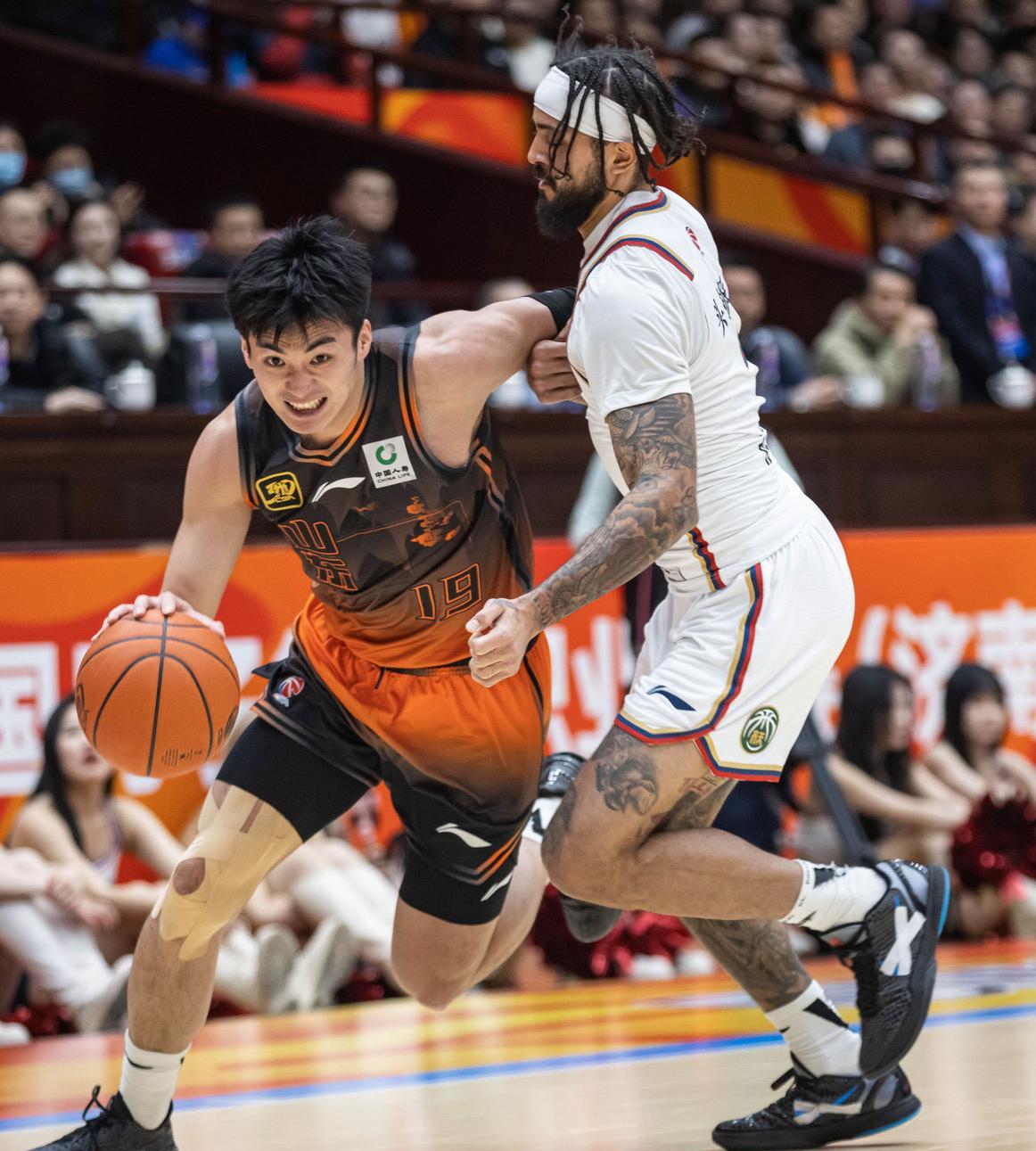 关于冲刺阶段CBA常规赛焦点战，亚特兰大迎来里程碑，态度坚定，控场能力受关注的信息