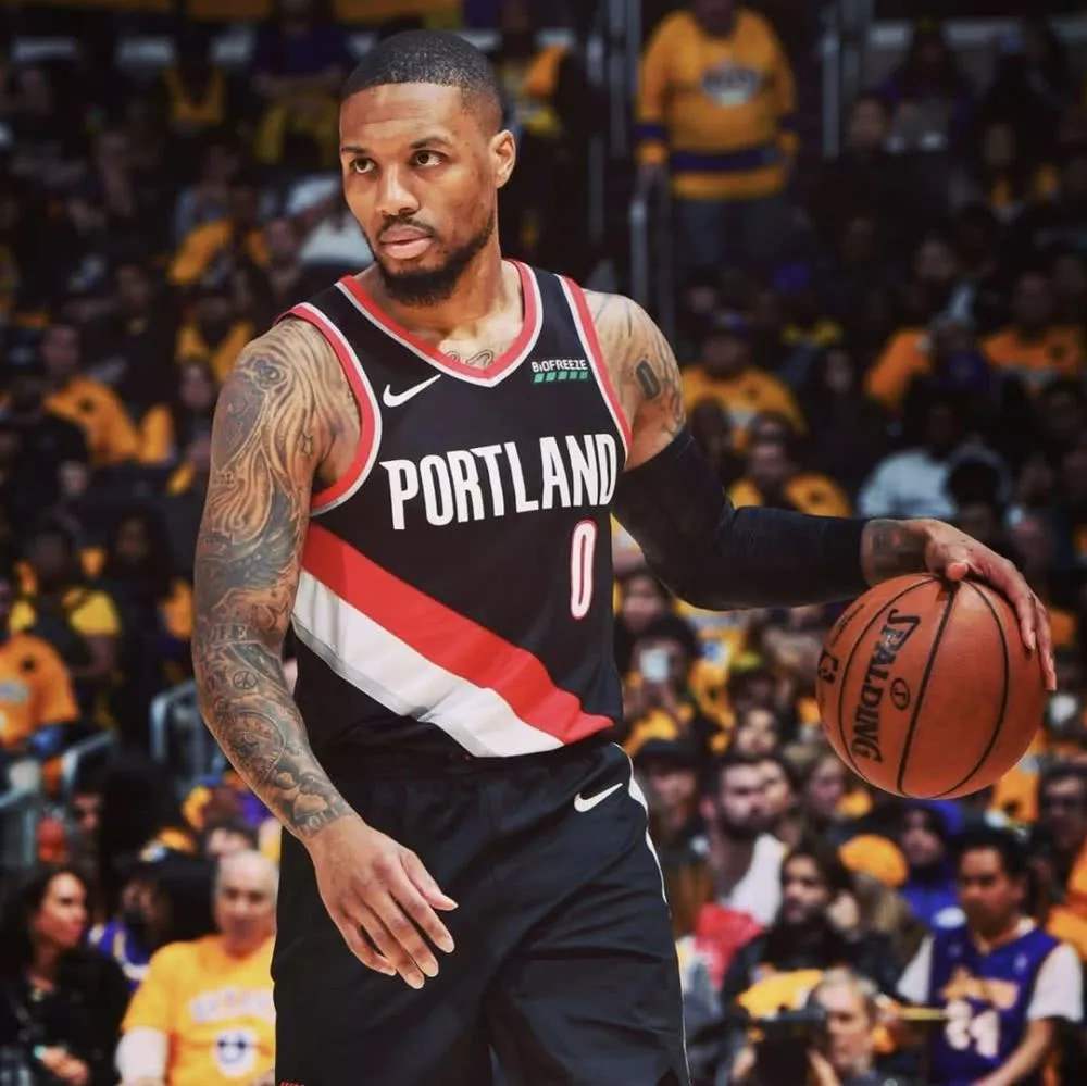 包含关键时刻费耶诺德单刀错失——全明星赛节点到来,压力陡增,训练强度明显提升的词条 包含关键时刻费耶诺德单刀错失——全明星赛节点到来,压力陡增,训练强度明显提升的词条